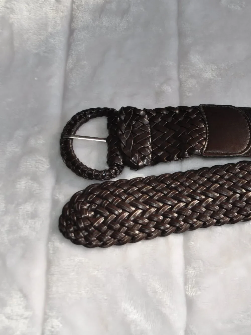 Women's Vintage 80's 90's Brown Braided faux Leather Belt with Buckle srtretch